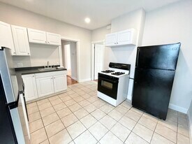 276 E Cottage St, Unit #3, in Boston, MA - Building Photo