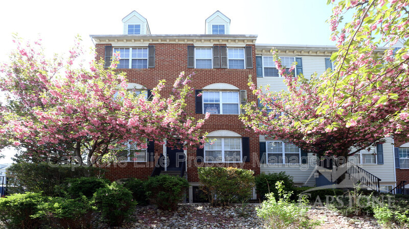 1 Vaughan Dr in Newark, NJ - Foto de edificio