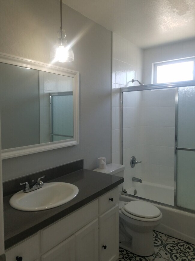 620 Benton Way-Unit -7 in Los Angeles, CA - Building Photo - Building Photo