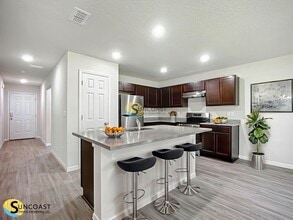 10 Llobell Pl in Palm Coast, FL - Foto de edificio - Building Photo