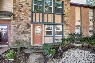 431 Sunset Dr in Dickinson, TX - Building Photo