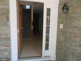 3700 Bedford Dr in North Beach, MD - Building Photo