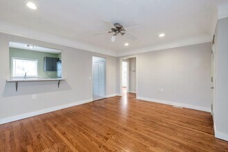 653 NW 86th St in Seattle, WA - Building Photo - Building Photo