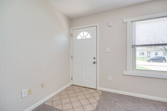 1802 Kylemore Dr in Xenia, OH - Building Photo - Building Photo