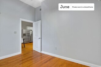 Private bedroom in 5 bed/2.5 bath Home in Boston, MA - Building Photo - Building Photo
