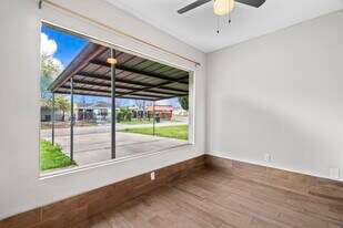 7511 Magnolia St in Houston, TX - Building Photo