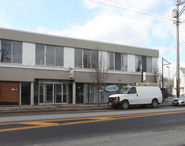 186 Broadway in Port Ewen, NY - Foto de edificio - Building Photo