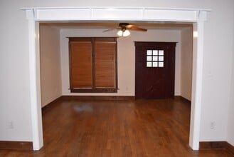 1430 Hubert St in Dallas, TX - Foto de edificio - Building Photo