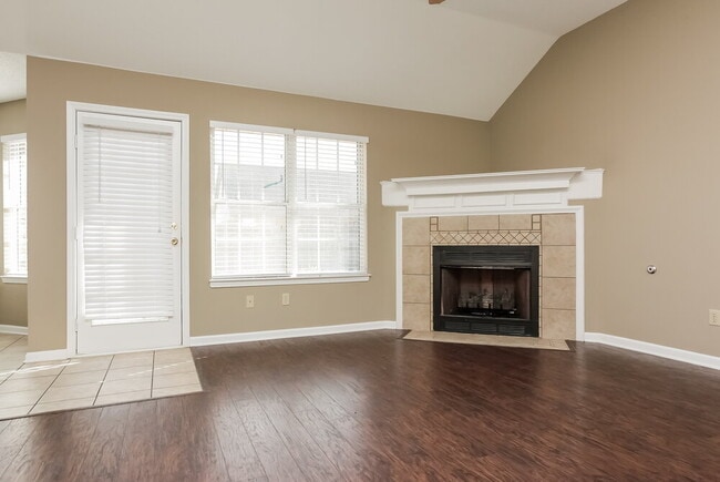 7470 Jennifer Dr in Horn Lake, MS - Foto de edificio - Building Photo