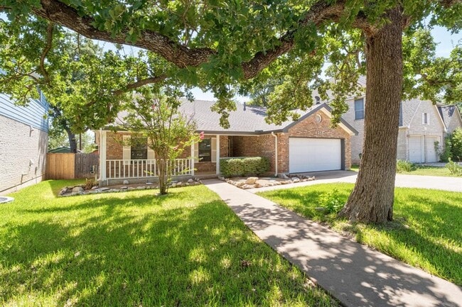 property at 1215 Robin Trail