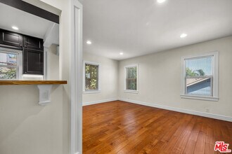 947 Hilldale Ave in West Hollywood, CA - Building Photo - Building Photo