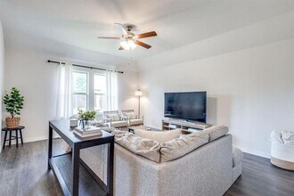 2817 Pioneer Dr in Denton, TX - Building Photo - Building Photo