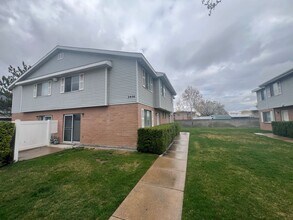 3456 Ridgeland Park Dr in West Valley City, UT - Foto de edificio - Building Photo