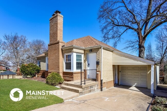 15 Spring Dr in Florissant, MO - Building Photo - Building Photo