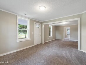 777 W Main St in Senatobia, MS - Building Photo - Building Photo
