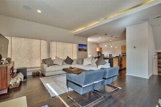 5205 Capitol Ave in Dallas, TX - Building Photo - Building Photo