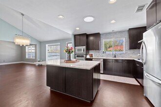 3104 Candlelight Ct in Austin, TX - Building Photo - Building Photo