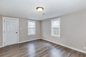 852 N Belmont Pl in Wichita, KS - Building Photo - Building Photo