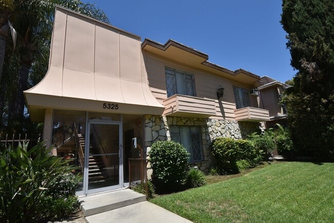 5321 Agnes Ave