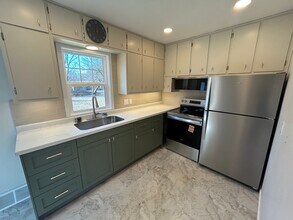 1810 Logan St in Muscatine, IA - Building Photo - Building Photo