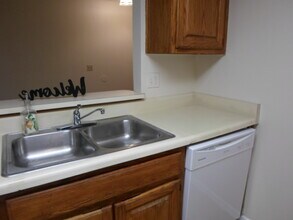 7650 Jana Ln S in Jacksonville, FL - Building Photo - Building Photo