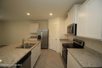 4887 Barr St in West Melbourne, FL - Building Photo - Building Photo