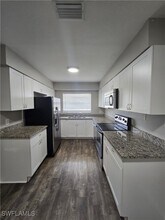 1904 Santa Barbara Blvd in Cape Coral, FL - Building Photo - Building Photo