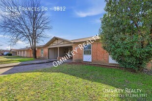 1812 Frances Dr in Garland, TX - Building Photo