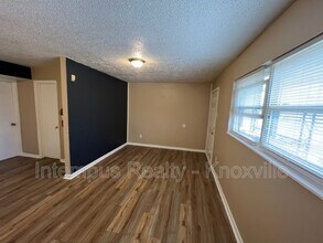 328 Dahlia Dr in Knoxville, TN - Building Photo - Building Photo