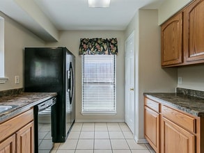 825 Shannon Dr in Plano, TX - Foto de edificio - Building Photo