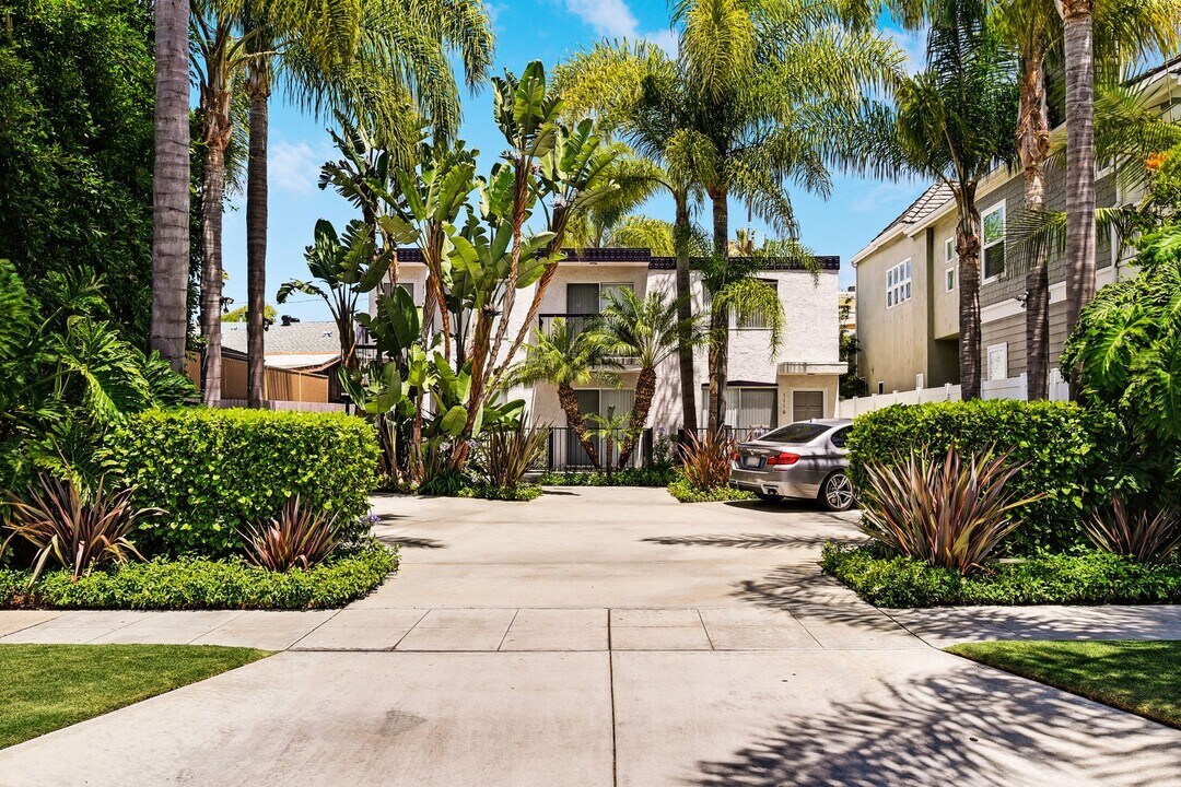1116 Thomas Ave in San Diego, CA - Building Photo