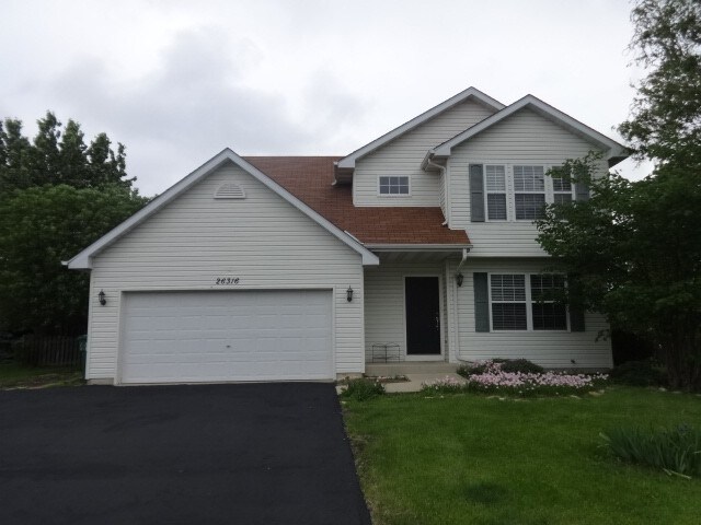 26316 W Cricket Ct in Channahon, IL - Building Photo