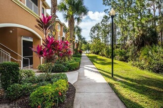 1865 Florida Club Dr in Naples, FL - Building Photo - Building Photo