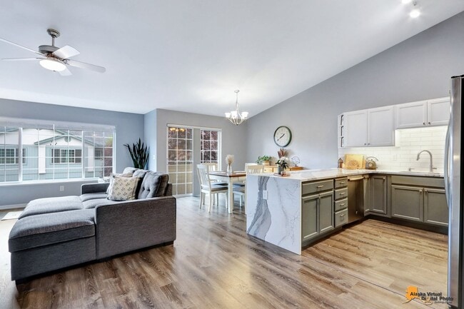 5555 Sapphire Loop in Anchorage, AK - Building Photo - Building Photo