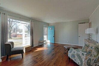 1601 Cromwell Ct in Charlotte, NC - Foto de edificio - Building Photo