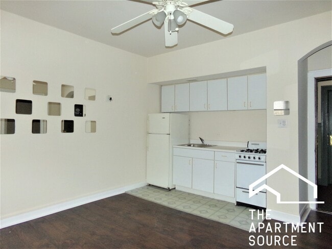 property at 6916 N Lakewood Ave