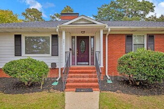 301 Fairfield Rd in Fayetteville, NC - Building Photo - Building Photo