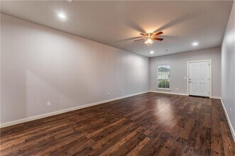 317 Copper Oaks Dr in Centerton, AR - Foto de edificio - Building Photo