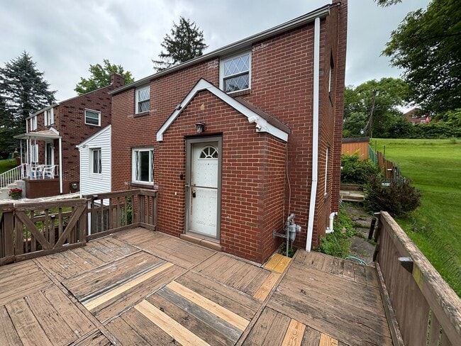 5720 Front St in Verona, PA - Building Photo - Building Photo