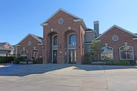 Mayfair Park in Houston, TX - Foto de edificio - Building Photo