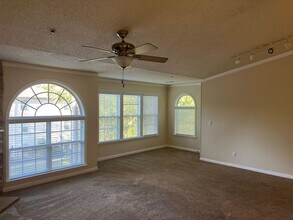 434 Ivy Glen Dr in Winston-Salem, NC - Foto de edificio - Building Photo