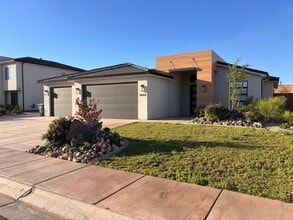3484 East 3050 S St in Saint George, UT - Building Photo - Building Photo
