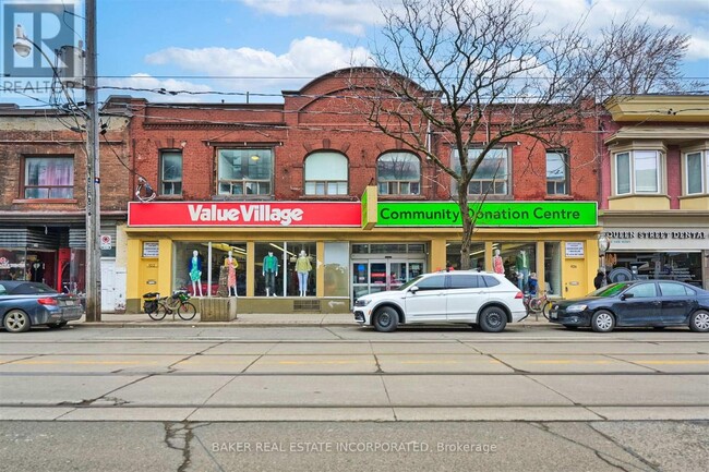 922-922 Queen St E