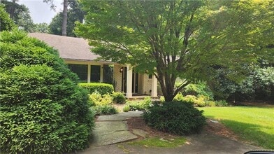 4615 Mystic Dr NE in Atlanta, GA - Building Photo - Building Photo