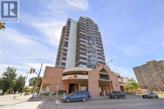 515 Riverside Dr W in Windsor, ON - Building Photo - Building Photo