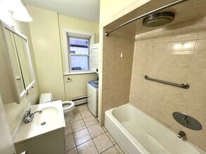 36 Ferncliff Ave in North Providence, RI - Building Photo - Building Photo