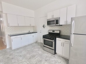 4408 N Hazel St, Unit 1 in Chicago, IL - Building Photo - Building Photo