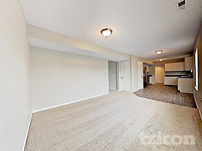 5136 Dollar Ridge Ln in Indianapolis, IN - Foto de edificio - Building Photo