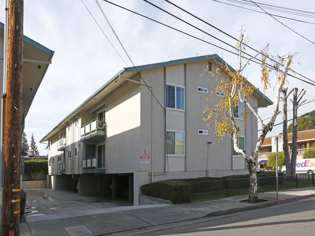 Curtiss Manor Apartments in San Jose, CA - Foto de edificio - Building Photo