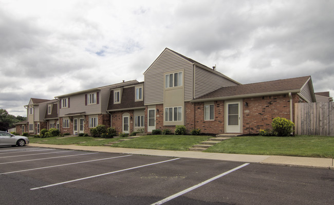 Manchester Village in Indianapolis, IN - Foto de edificio - Building Photo